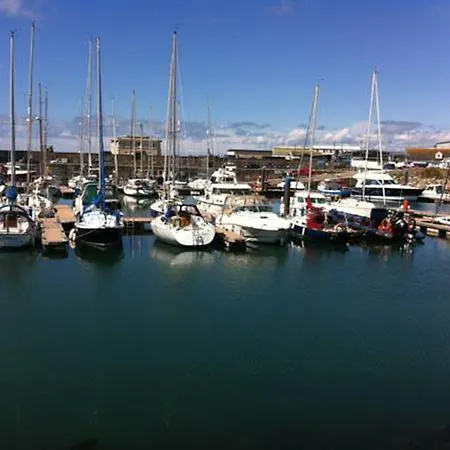 Glendale Chestnut Grove * روسلير