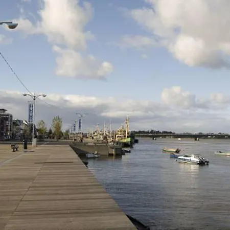 Glendale Chestnut Grove * روسلير